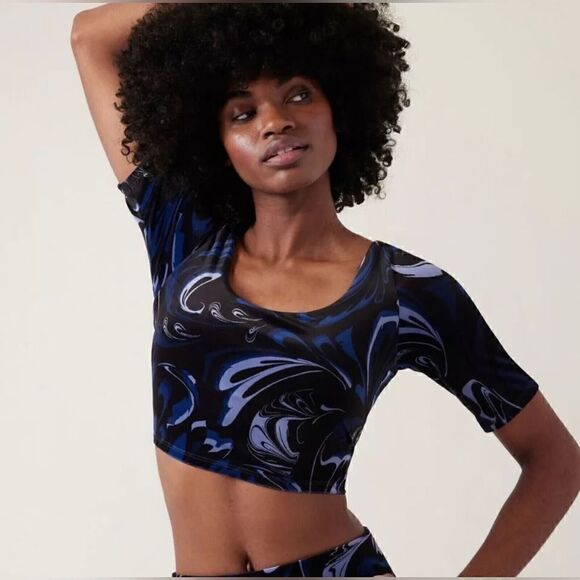 Athleta Exhilarate Workout Velvet Crop Top A-C Size Small Blue/Black NWT $79 - Picture 2 of 6